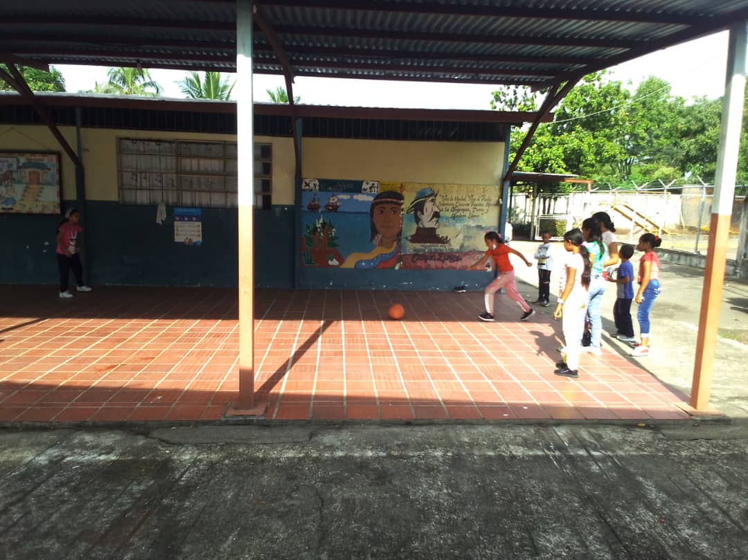 CNAEGARCIADEHEV's tweet photo. Cierre de Plan Vacacional Escuela Francisco Narvaez km96 Municipio García de Hevia #VenezuelaEsPaz @NicolasMaduro @FreddyBernal @Berzabethg1 @clifmgarciahevi @CnaeTachira @GMAS_TC03 https://t.co/4MiWcLdTk0