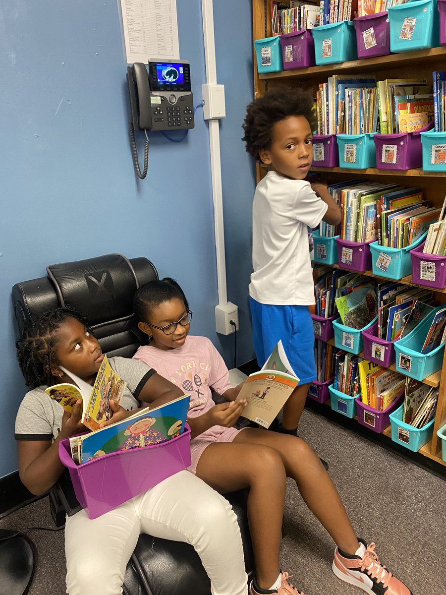Rashida (@thelitap) on Twitter photo Mrs. Strahorn’s kiddos are loving their class library and reading seats!📖📙<a href="/PowersFerryES/">Powers Ferry Elementary School</a> <a href="/ElaynaWilson1/">Elayna Wilson</a> We ARE Powers Ferry!🐾 Mrs. Strahorn’s kiddos are loving their class library and reading seats!📖📙<a href="/PowersFerryES/">Powers Ferry Elementary School</a> <a href="/ElaynaWilson1/">Elayna Wilson</a> We ARE Powers Ferry!🐾