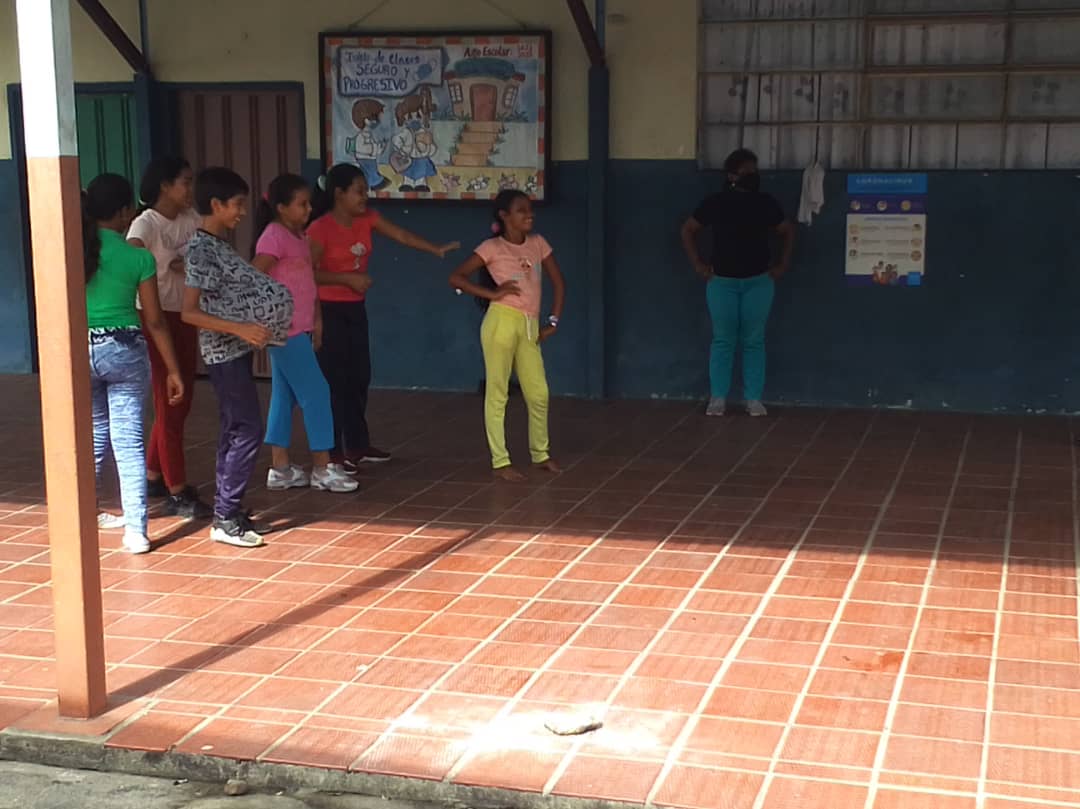 CNAEGARCIADEHEV's tweet photo. Cierre de Plan Vacacional Escuela Francisco Narvaez km96 Municipio García de Hevia #VenezuelaEsPaz @NicolasMaduro @FreddyBernal @Berzabethg1 @clifmgarciahevi @CnaeTachira @GMAS_TC03 https://t.co/YQmqX2Rxfa