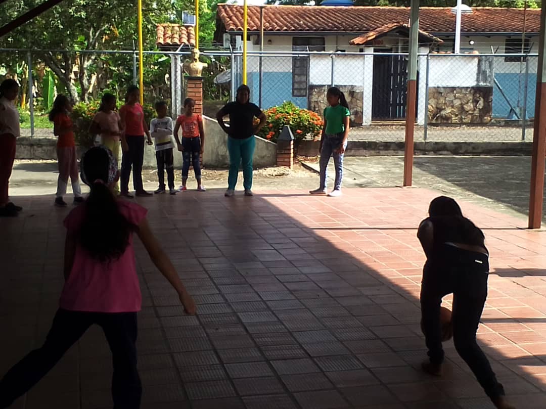 CNAEGARCIADEHEV's tweet photo. Cierre de Plan Vacacional Escuela Francisco Narvaez km96 Municipio García de Hevia #VenezuelaEsPaz @NicolasMaduro @FreddyBernal @Berzabethg1 @clifmgarciahevi @CnaeTachira @GMAS_TC03 https://t.co/YQmqX2Rxfa