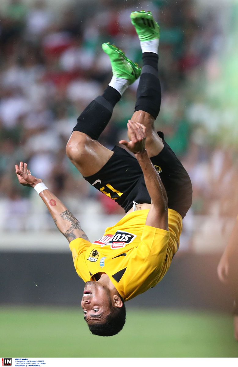 orbelin90's tweet photo. Buen trabajo en equipo @AEK_FC_OFFICIAL  ⚽️🎩 https://t.co/6yollhRguB