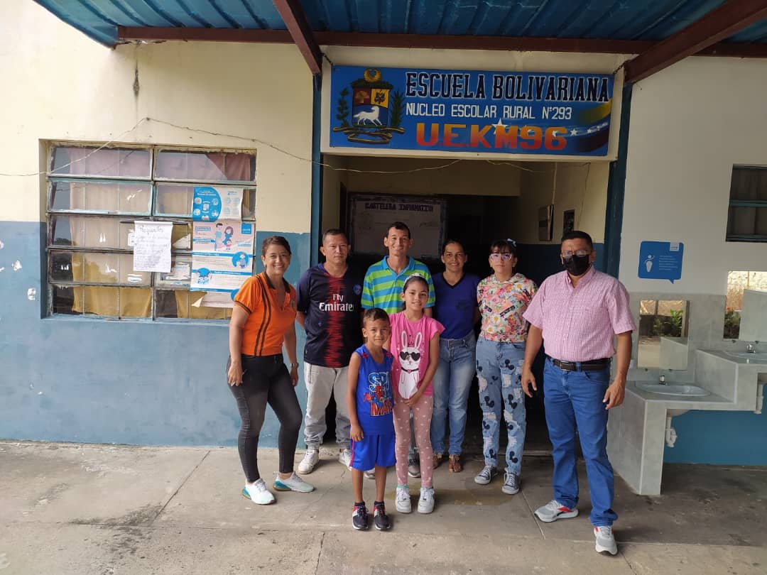 CNAEGARCIADEHEV's tweet photo. Cierre de Plan Vacacional Escuela Francisco Narvaez km96 Municipio García de Hevia #VenezuelaEsPaz @NicolasMaduro @FreddyBernal @Berzabethg1 @clifmgarciahevi @CnaeTachira @GMAS_TC03 https://t.co/GPWWBjHC7B
