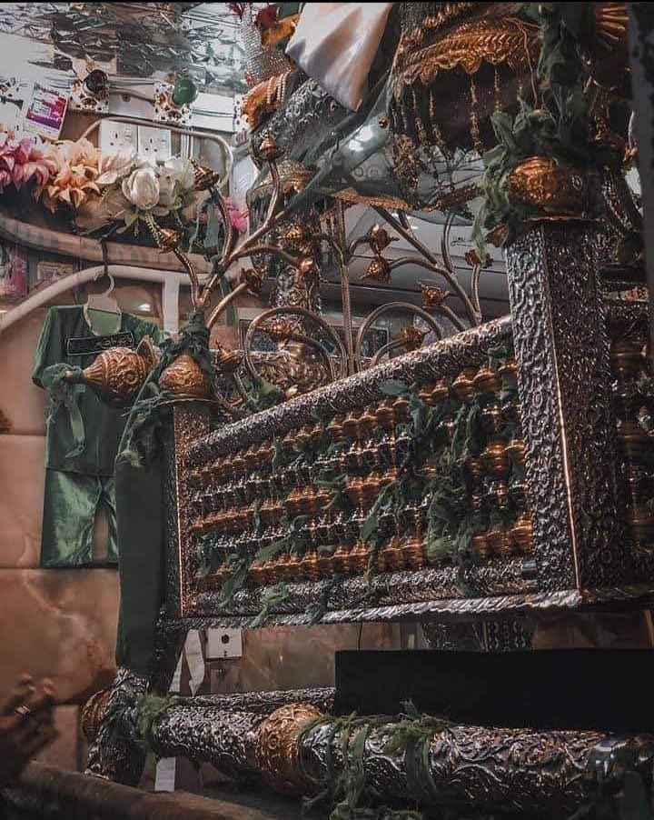 MAwan209's tweet photo. چھپا کے ریت میں اصغر کے نرم چہرے کو۔                    خدا ہی جانے کہ کتنا حسین روۓ تھے  💔                             #یوم_علی_اصغر_ابن_الحسینؑ۔     ہماری اولادیں اہلِ بیت اور شہزادے علی اصغر کے نام پہ قربان https://t.co/CLmqfrcy0Q