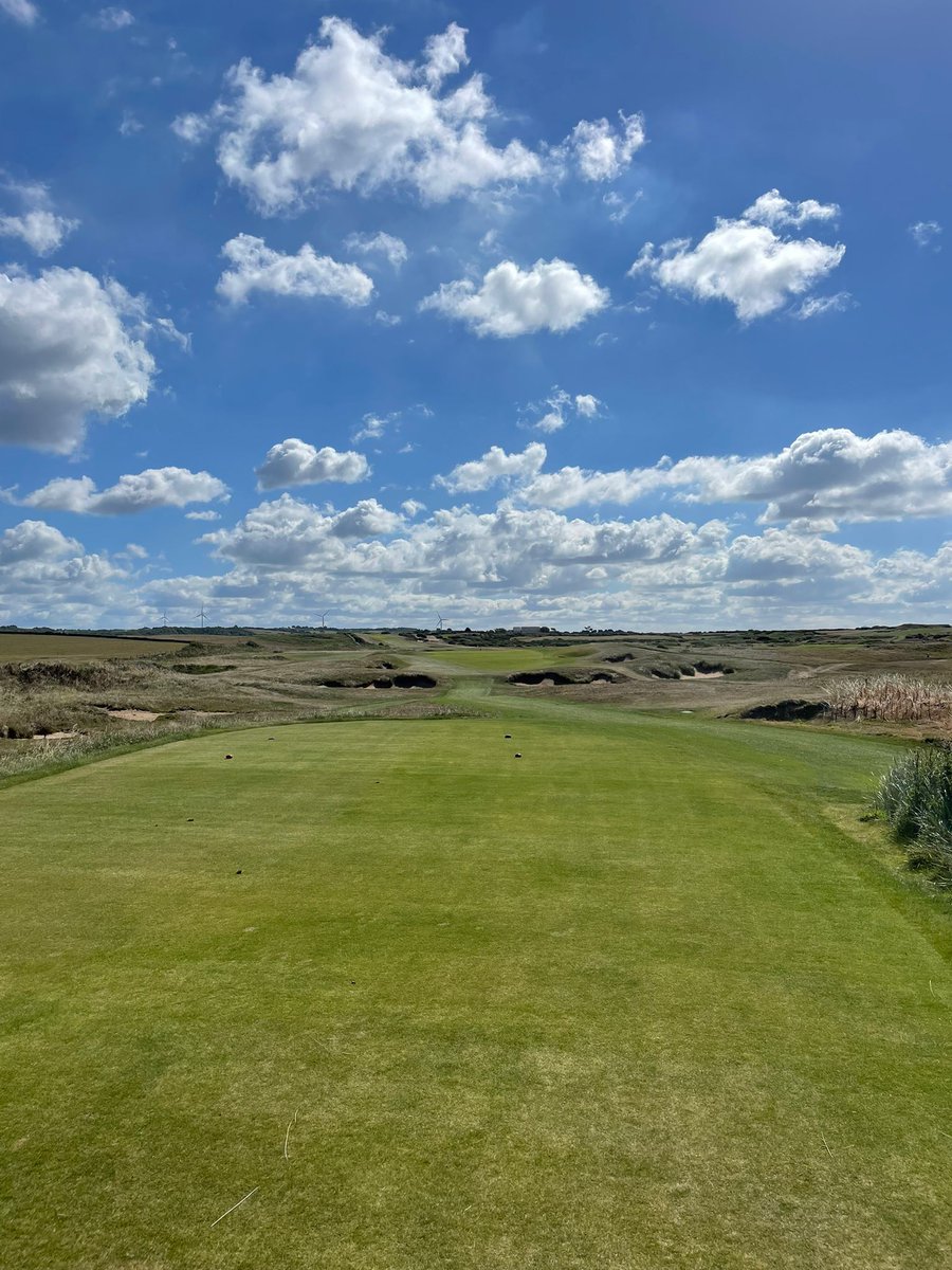 CraigLeeThomas's tweet photo. Great day playing #RoyalPorthcawl ⛳️🏴󠁧󠁢󠁷󠁬󠁳󠁿 https://t.co/6Py9VcMrKr