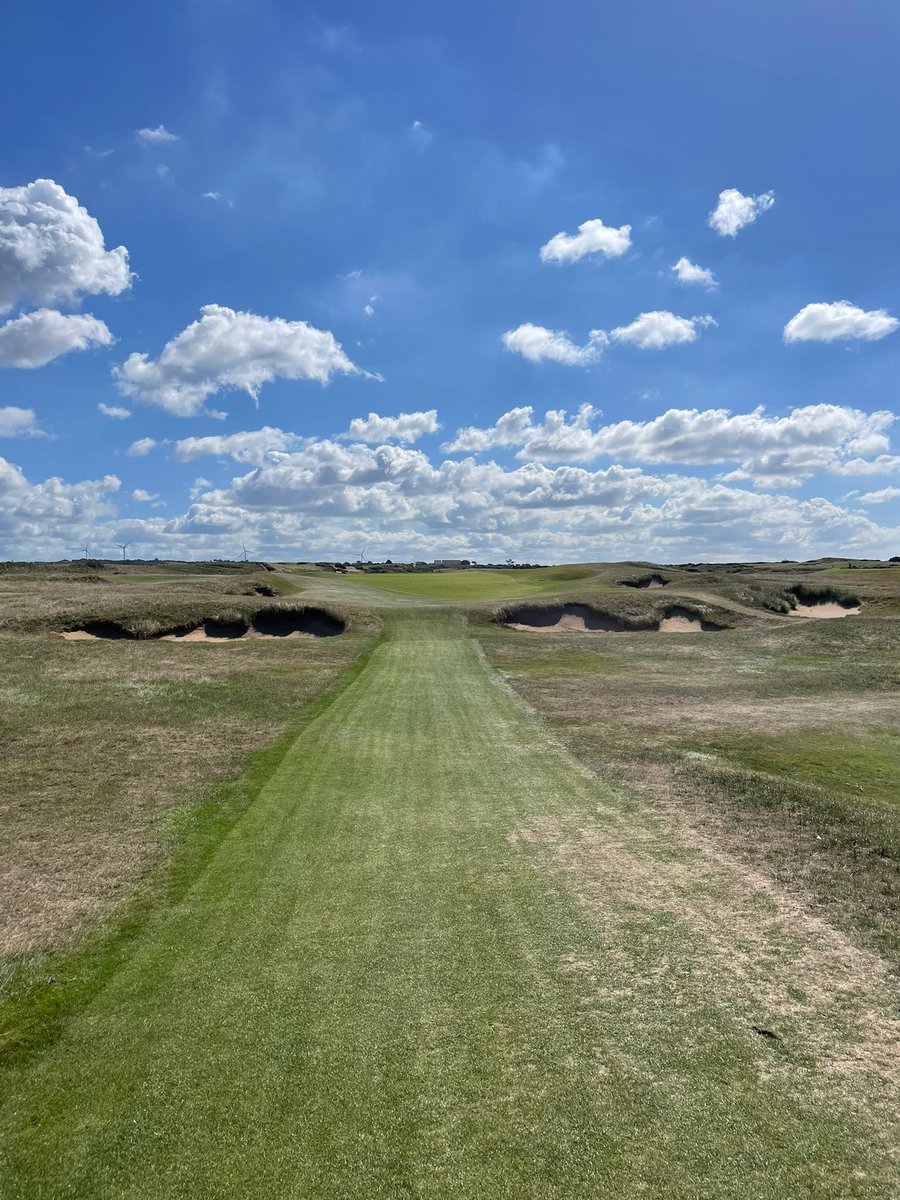 CraigLeeThomas's tweet photo. Great day playing #RoyalPorthcawl ⛳️🏴󠁧󠁢󠁷󠁬󠁳󠁿 https://t.co/6Py9VcMrKr