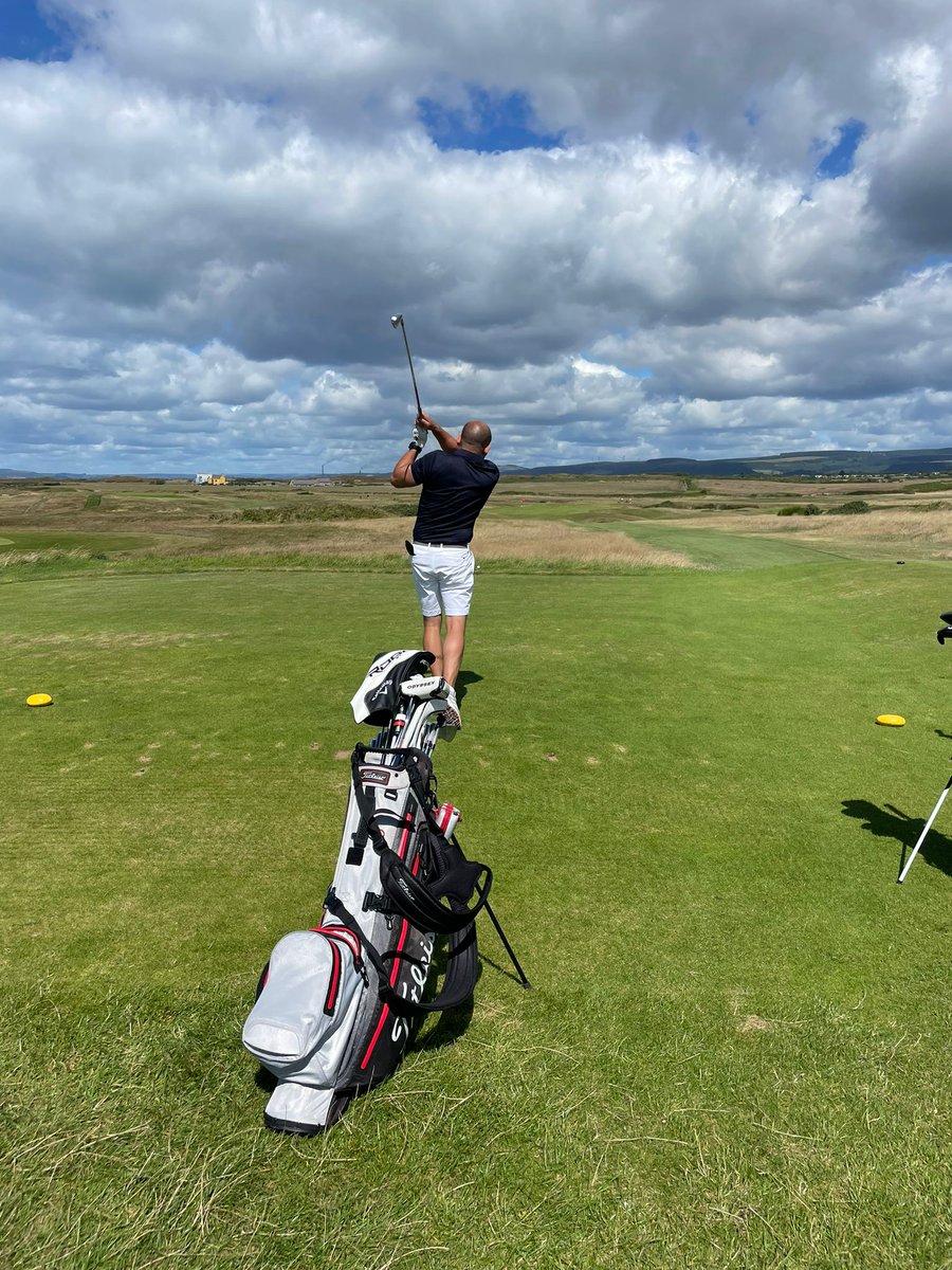 CraigLeeThomas's tweet photo. Great day playing #RoyalPorthcawl ⛳️🏴󠁧󠁢󠁷󠁬󠁳󠁿 https://t.co/6Py9VcMrKr