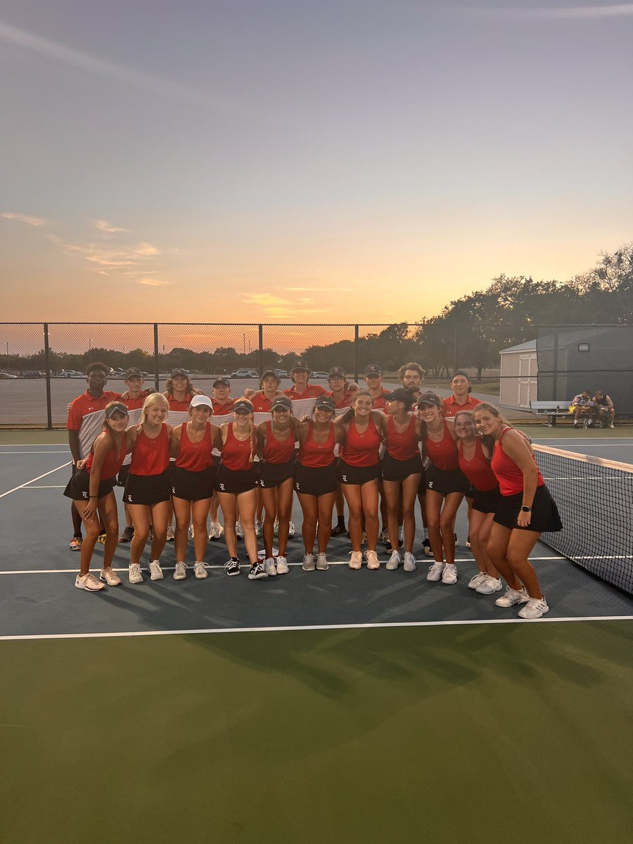 TYLERLEGACYTENN's tweet image. Tyler legacy takes the win over a good and very well coached @BN_Tennis Byron Nelson team 12-7 !! Great first win of the season 🔥🎾 !! Next up will be Denton Guyer and Flower Mound Monday !! #Rise🆙TL🎾 
@TLRedRaiders @TylerISD_Ath @BrandonOSports @TexasTeamTenni1