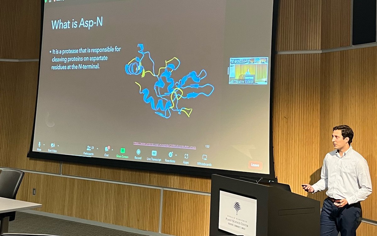 SonaPandey Lab (@sonapandeylab) on Twitter photo REU intern Leo Sniechota from <a href="/Mizzou/">Mizzou</a> presents an elegant method to extract Asp-N from bacteria. Mentored by Stewart Morley, Allen lab <a href="/DanforthCenter/">Danforth Center</a> <a href="/NSF/">U.S. National Science Foundation</a> REU intern Leo Sniechota from <a href="/Mizzou/">Mizzou</a> presents an elegant method to extract Asp-N from bacteria. Mentored by Stewart Morley, Allen lab <a href="/DanforthCenter/">Danforth Center</a> <a href="/NSF/">U.S. National Science Foundation</a>