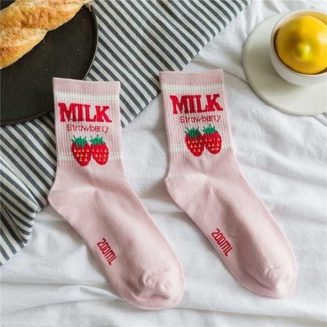 SoftnessDaily's tweet photo. strawberry milk socks 🎀 https://t.co/V7tU6p7Isk
