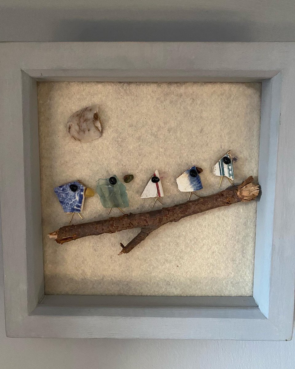 Exciting news - new items added to my Etsy shop - pictures made with driftwood, seaglass, pottery and beads ❤️

etsy.me/3yKEiq6