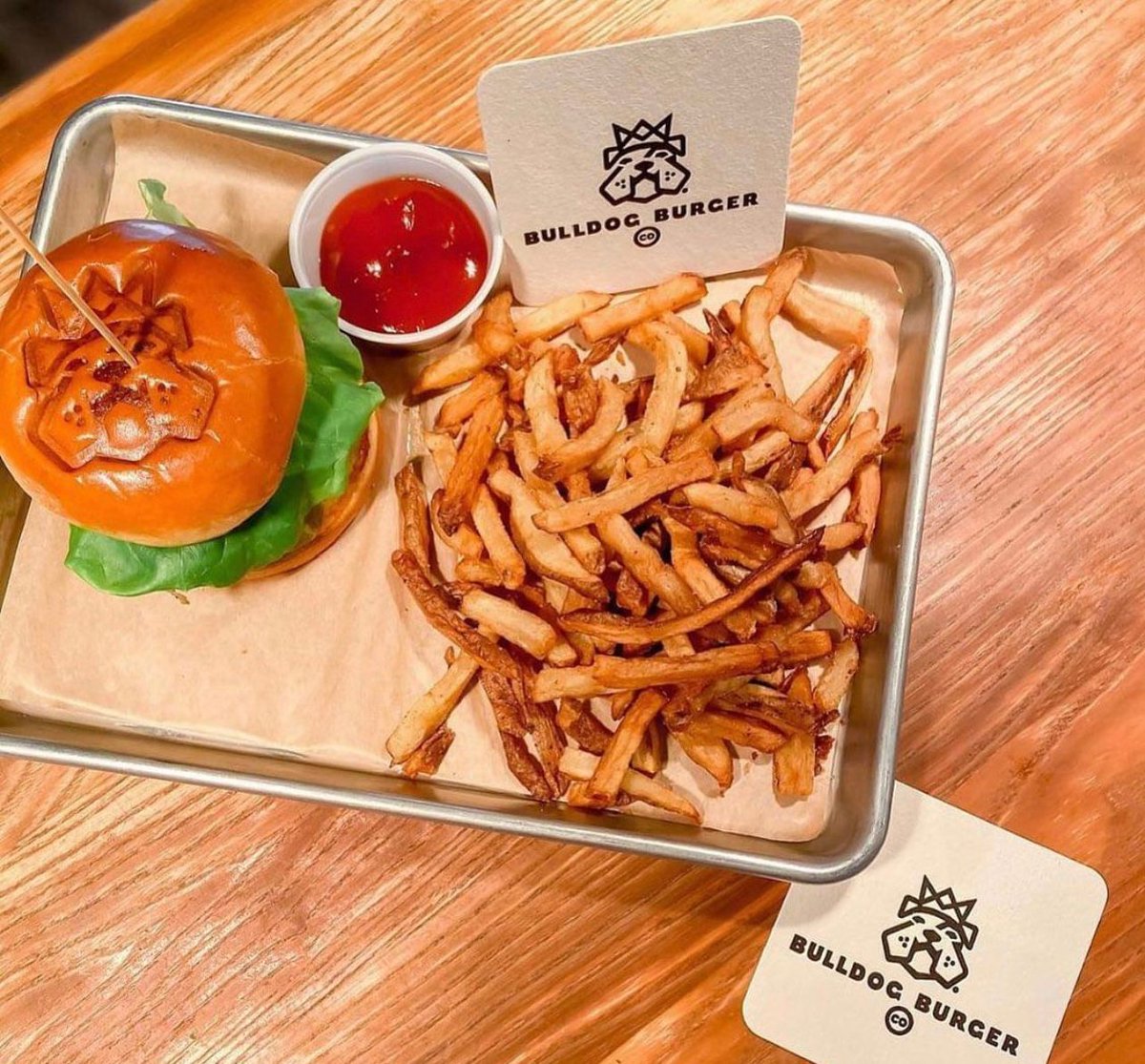 Tupelo2Go's tweet photo. The heart wants what it wants #delivery #bulldogburger #tupelo2go #yourelaxwedeliver https://t.co/5OistBUli2