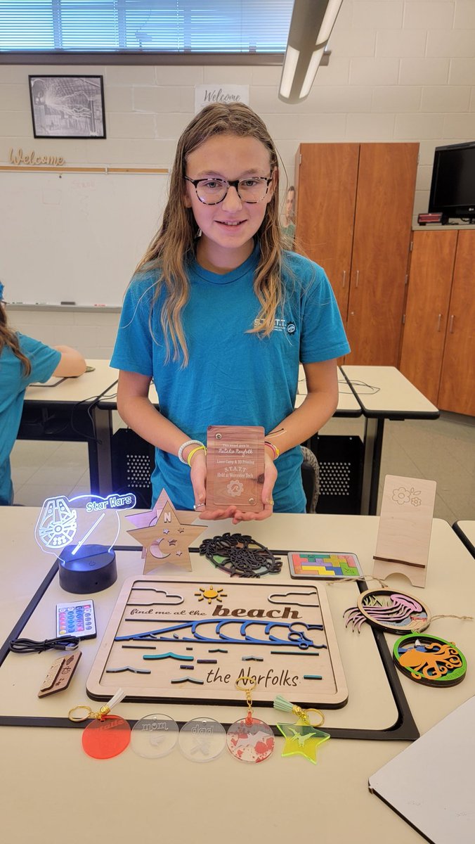 Gallo_wths's tweet photo. S.T.A.T.T laser vamp students got to bring home so many great projects. They learned materials that can be laser cut and designed their own crafts. So proud and grateful for the opportunity to share this passion of mine https://t.co/RB71CSdSvg