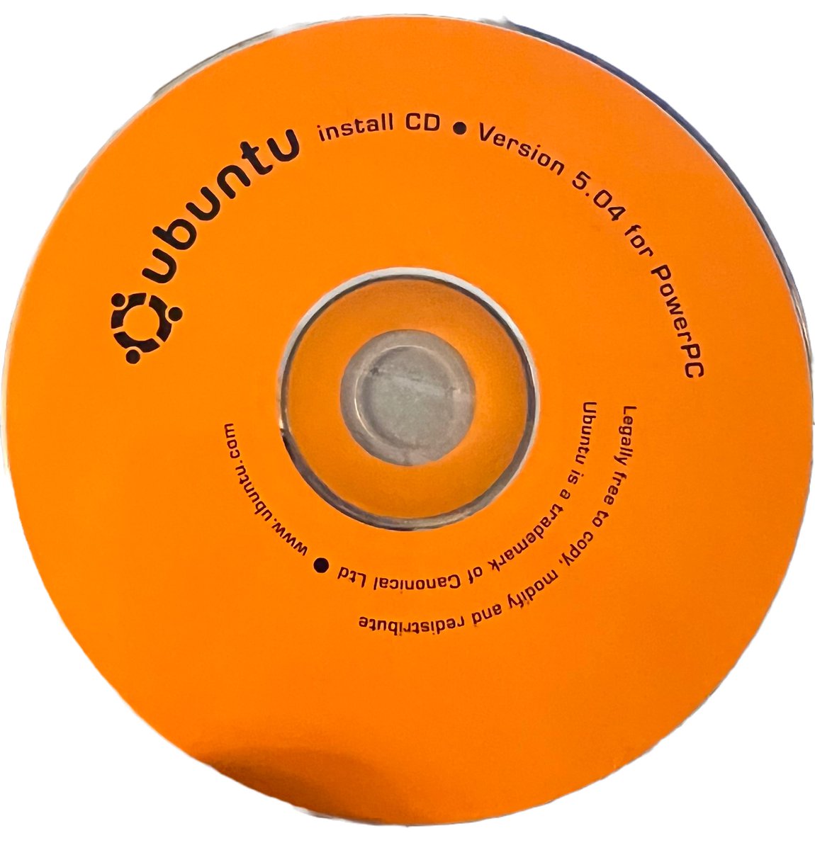 soren42's tweet image. Was going through some boxes from the attic… how’s this for a blast from past?

#SuSE #SuSELinux #Ubuntu #Linux #ComputingHistory