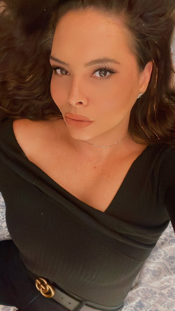 BlakeFox069's tweet photo. Have you stopped by my page? It’s FREE to sub! DM me, I always respond! I’m seeking a SD/SB arrangement! #onlyfansgirl #onlyfans #onlyfansbabe #onlyfanspromo #onlyfansUSA #nudes #Video #sub #sugarbaby #seeking #looking  #SugarDaddySerious #sugardaddylegit https://t.co/leFngX30k5