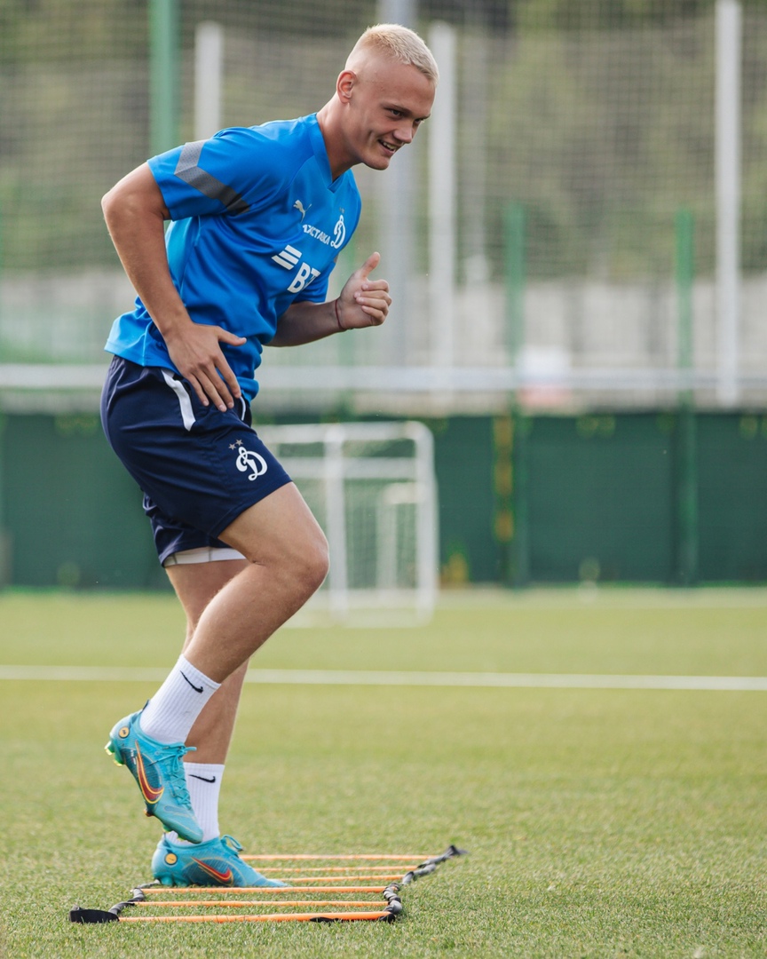 fcdynamo_es's tweet photo. 💪 Preparandonos rumbo al próximo partido 

⚔️ Krylia Sovetov - Dinamo de Moscú https://t.co/L6i2PyS9YZ