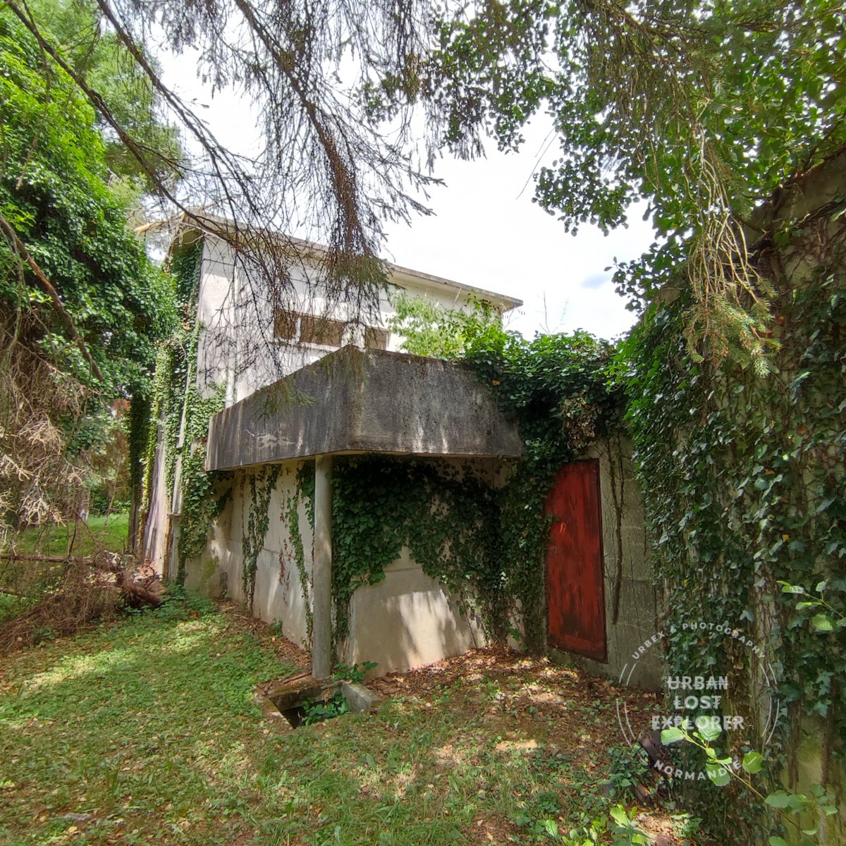 UrbanLostExplor's tweet photo. 🚸🏴‍☠️ Traitement en faillite • 🏭
➖➖➖➖➖➖➖➖➖➖➖➖
Quelque part en Normandie 🍎 🐎 🐄 🇨🇵
https://t.co/CKAW5tT0oO

#station #water
#urbex #urbexphotography #urbexfrance #urbanexploration
#urbexexploration #urbexplaces  #global_urbex #urbexstory #lostplacesfrance #urbexing https://t.co/5NwMszgf8F
