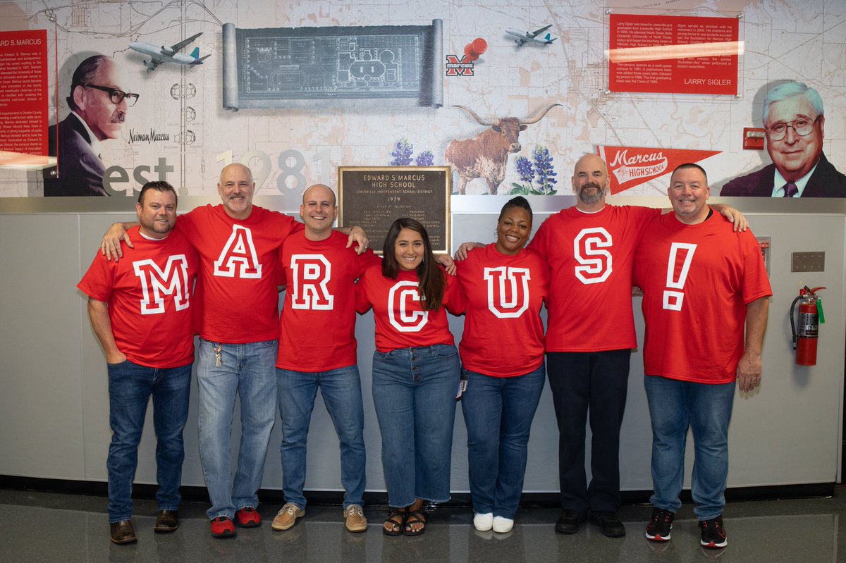 CMaddoxAP's tweet photo. Shoutout to the BEST admin team in all the land!! I am so thankful to be a part of such an amazing crew! @Marcus_HS #WeAreMarcusWeAreOne #OneLISD https://t.co/8E4h6tNrGd