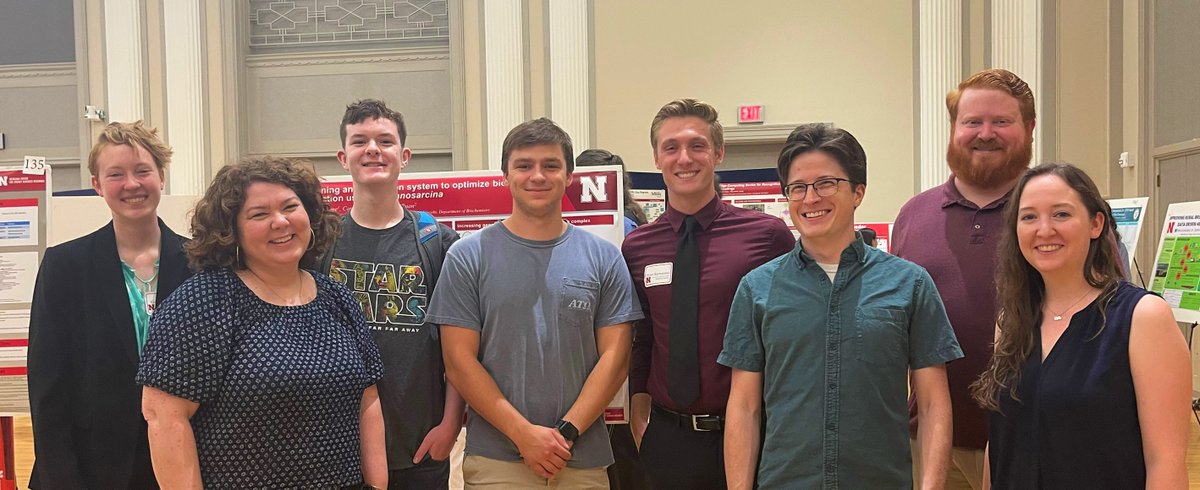 nicolebuan's tweet photo. Congrats to all the undergrad researchers for your impressive accomplishments this summer! Here's my crew: Laura (far left) NCESR intern, Edric UCARE (4th from left), and Tyler (4th from right) Bioenergy REU. Plus @DarlaJ_Brennan, @TheSeanCarr, @MrConnorHines. (and a random HSer) https://t.co/FlU64RyDQn