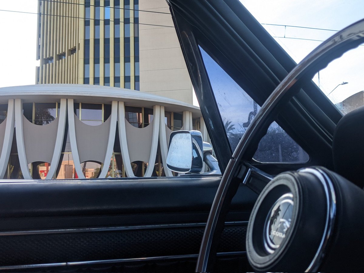 danjmcs's tweet photo. Nice commute in the Coug this morning & took this pic of The Phoenix Financial Center at the corner of Central/Osborn. The tower & pictured rotunda (there are 2, mirror of each other) designed by architect W.A. Sarmiento, opened in 1964, so a few years older than the Co #67CUGR https://t.co/YNGZuLFz8o