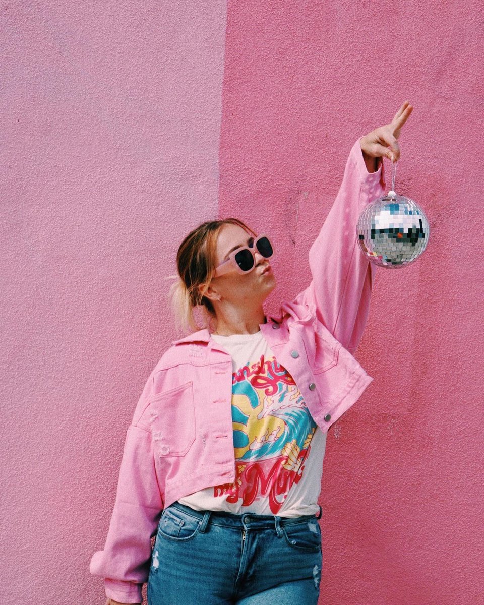 lydiarosepreman's tweet photo. Hi everyone
Please check out my sister and I's new online boutique! 💖 We just launched today ✨ https://t.co/KXFe4sbS34 #SmallBizFriday https://t.co/24WMlSqdOQ