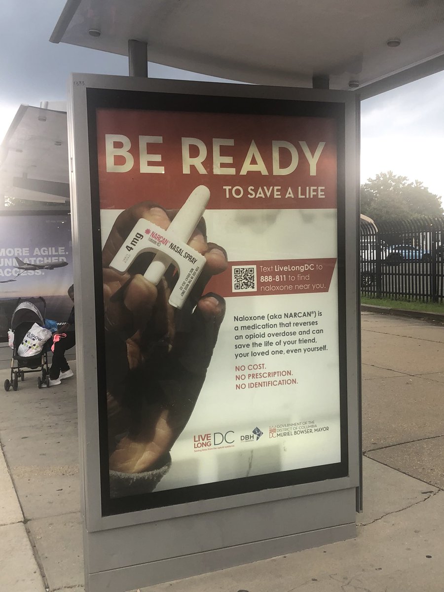 GarrettReuscher's tweet photo. Makes me so happy to see narcan normalized. https://t.co/iNOvtyXuOb