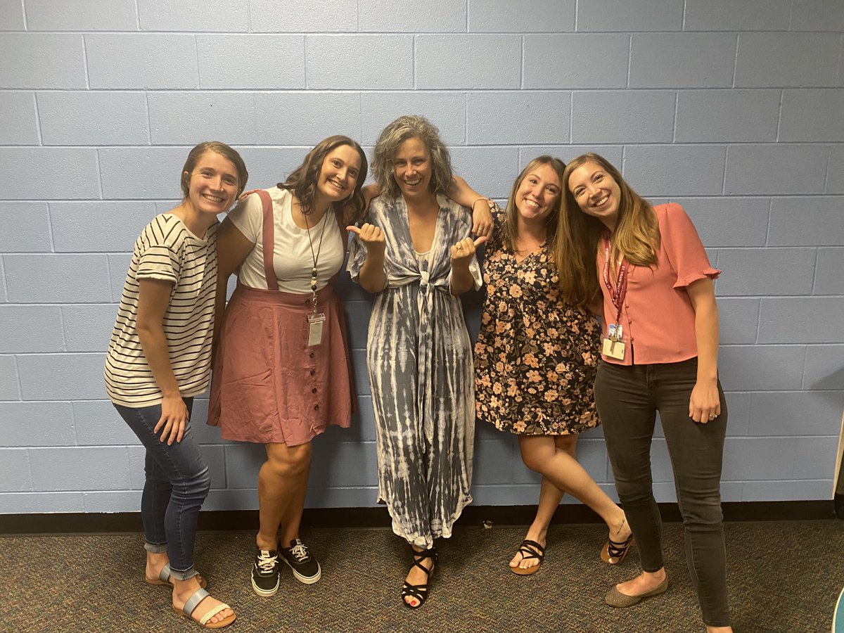 HygieneSVVSD's tweet photo. Welcome these Fabulous Four to Hygiene and St Vrain as they get ready to take the year by #StVrainStorm ⁦@SvvsdSchuh⁩ ⁦@SVVSDsupt⁩ https://t.co/p7wPaDrZzC