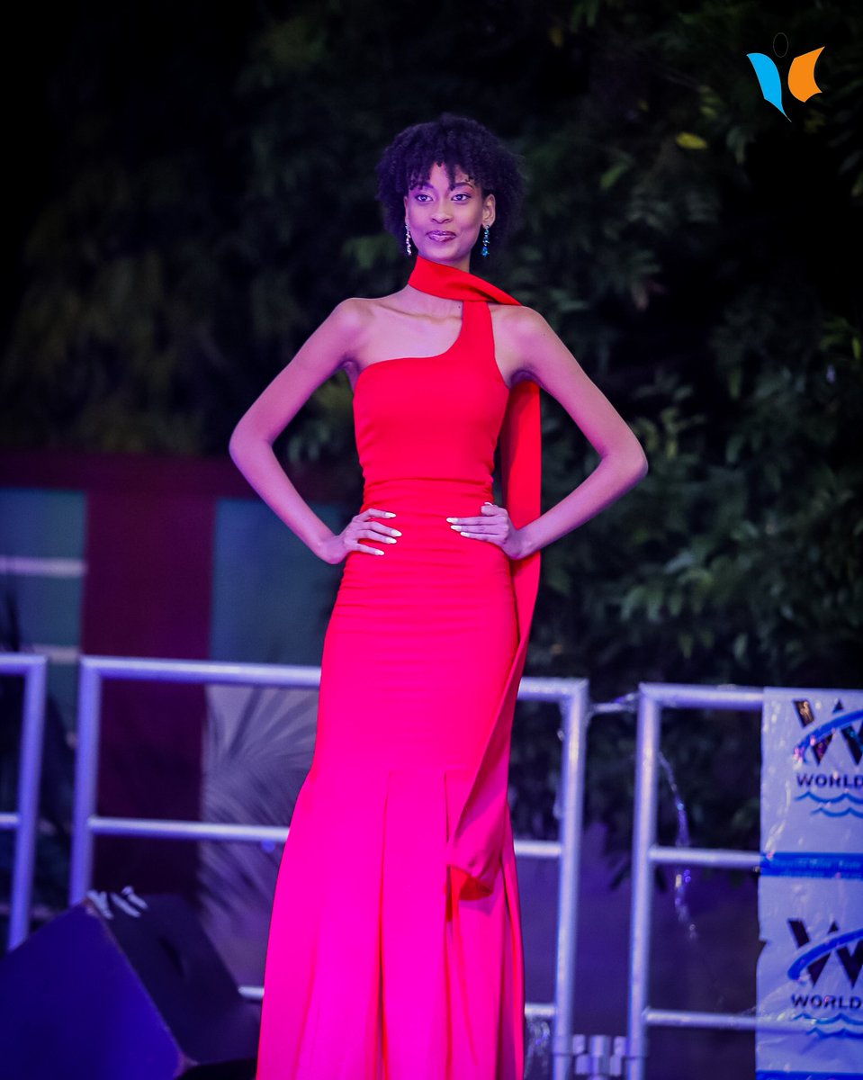MagazineJimbere's tweet photo. 😎 Quelques minutes nous séparent du verdict final...
🤩 Nous sommes à #WorldBeach où a lieu la finale de #MissUniversityAfricaBurundi
🧐 La grande question : qui pour remplacer @UwimanaDative2 qui détient la couronne de l'an passé ?
#Burundi https://t.co/WHTX28U4J7