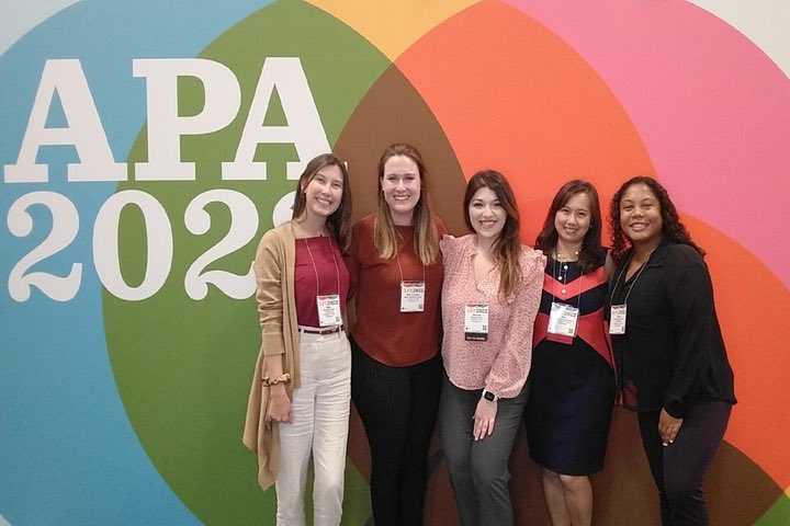 Having a great time learning, connecting, and sharing research at my first APA conference! In wonderful company of fellow gators and colleagues 🐊#earlycareer #APA2022 #UF