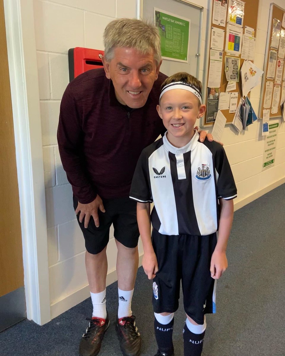 Holleh22uk's tweet photo. Reece had a mint day today at The Peter Beardsley Soccer school! @pbeardsleyss ⚽️🏅He was buzzing with the free icecream too haha! #minimaxi https://t.co/qs3TMrFRCe