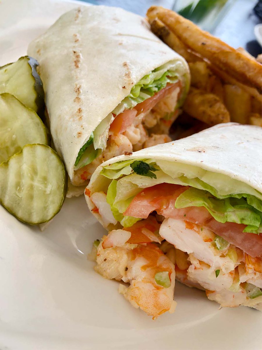 TavolaBar1's tweet photo. Want to WRAP up your week with something delicious and refreshing? 😜

📸: Shrimp Salad Wrap 

#delcopa #delcoeats #delcofood #delcorestaurant #bar #seafood #springfieldpa #phillyfood #phillyeats #phillyrestaurant #countryclub https://t.co/9viDDZ4s07