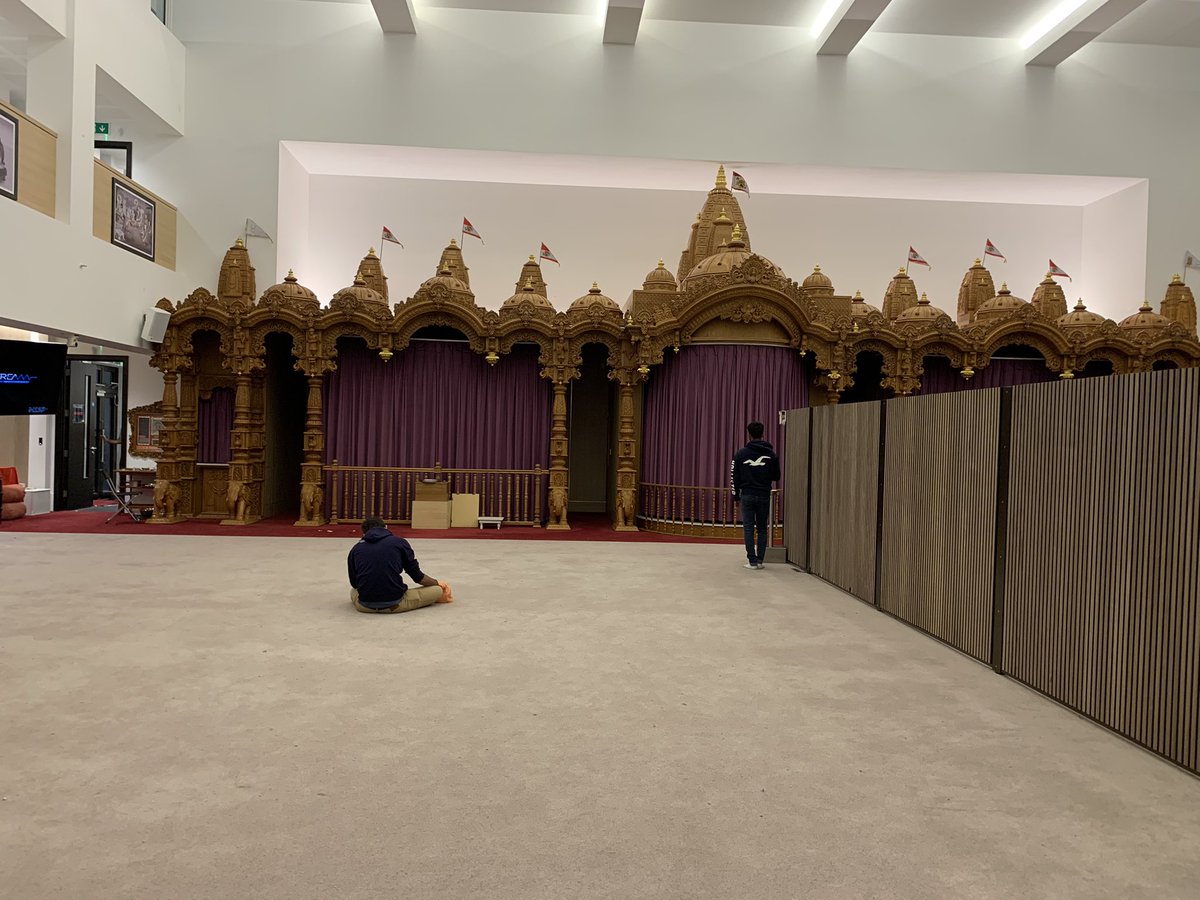 muzahidukhan's tweet photo. Spectacular architectural achievement. You could feel the welcome, warmth, the spirituality &amp; peace at the new shree swaminarayan mandir in Oldham. Congratulations to the Indian community, specially our friends for making this a landmark in the North #oldham #peace @SFITogether https://t.co/i81jYv7c3J