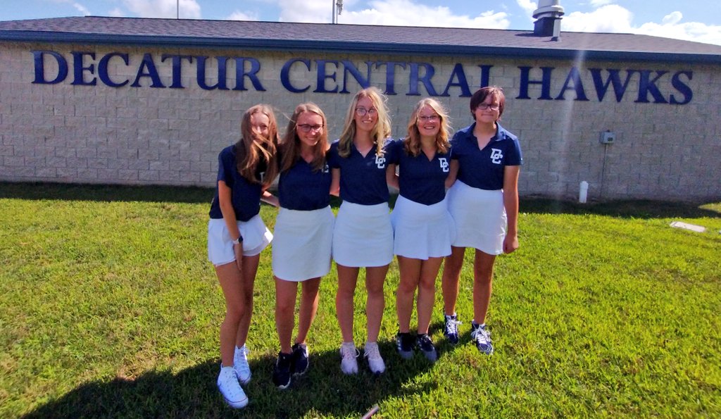 LadyHawksGolf's tweet photo. #PictureNight 💙💛⛳ #LadyHawksGolf https://t.co/BYQLsc7dr4