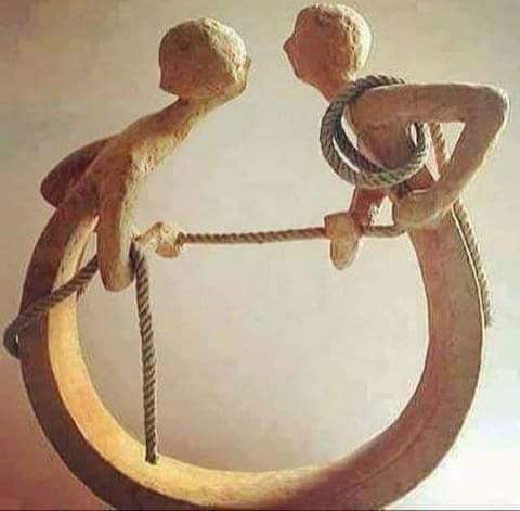 هي بالظبط كده ...
امسك في اللي نفسك تمسك فيه 
لانه كل واصل موصول ..👌