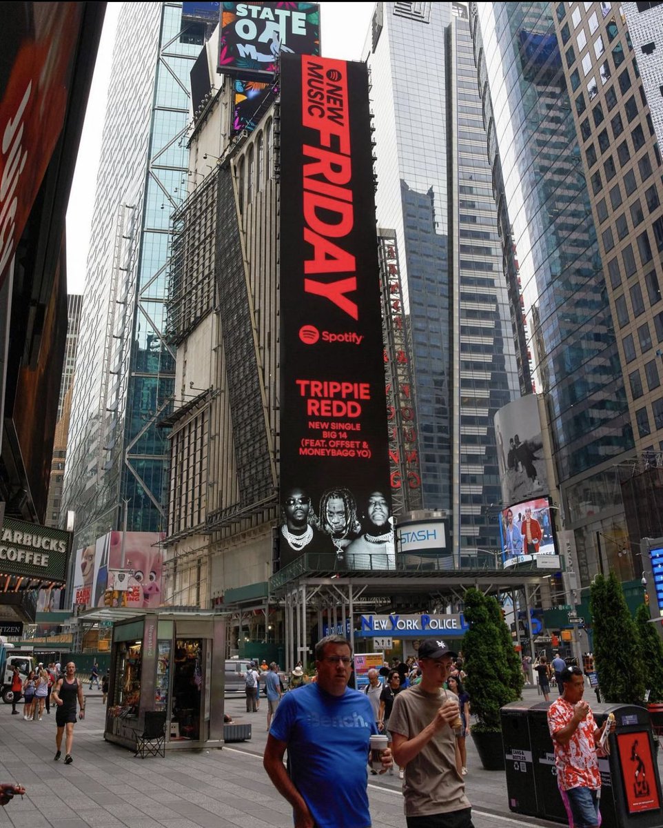 HonorableCnote's tweet image. both of my split personalities cuttin up …. one main stream (producer) the other one underground (artist)…. but keep payin attention tho.. my flip game is crazy … @trippieredd ft @OffsetYRN and @MoneyBaggYo out now … produced by me #Timesequare