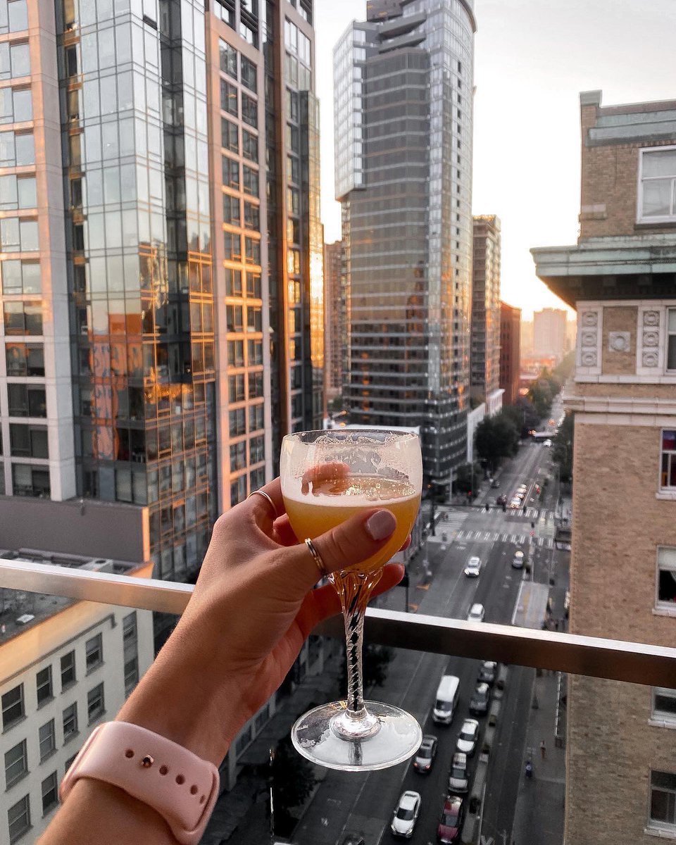 Charter Hotel Seattle, Curio Collection tweet media