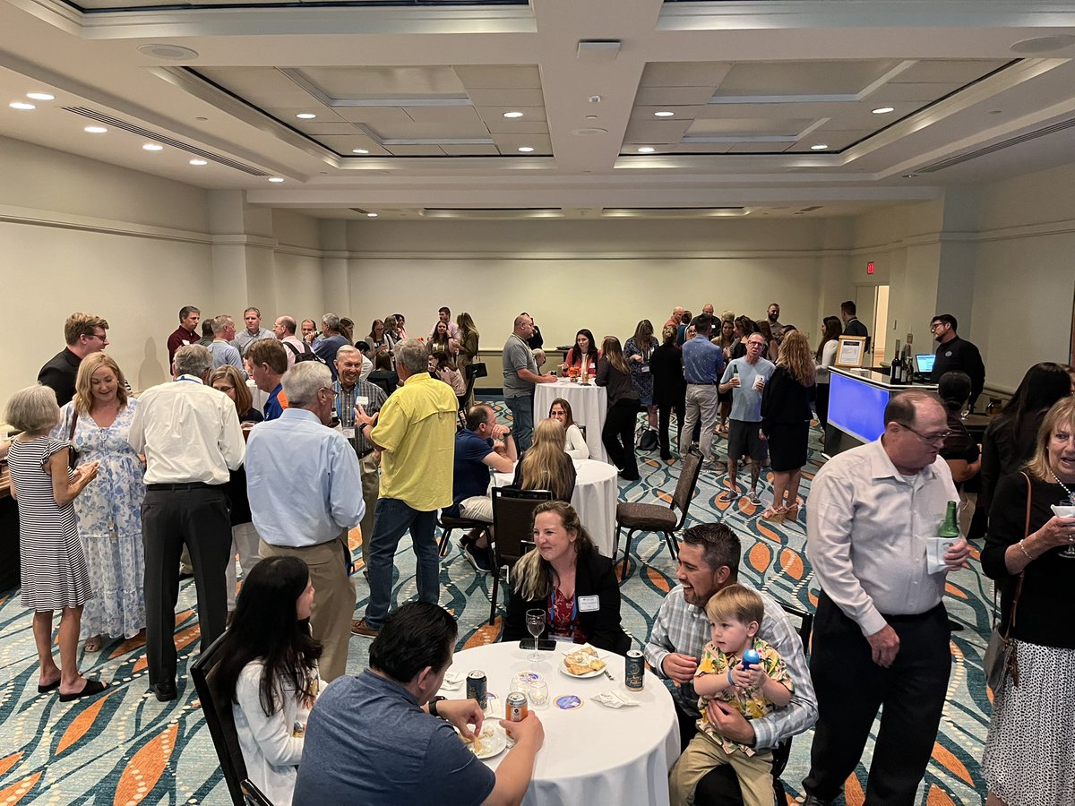 UFPharmacy's tweet photo. We’re celebrating our Gator pharmacists at @FSHPOfficial Annual Meeting in Orlando #FSHP https://t.co/2yPVhOwPA2