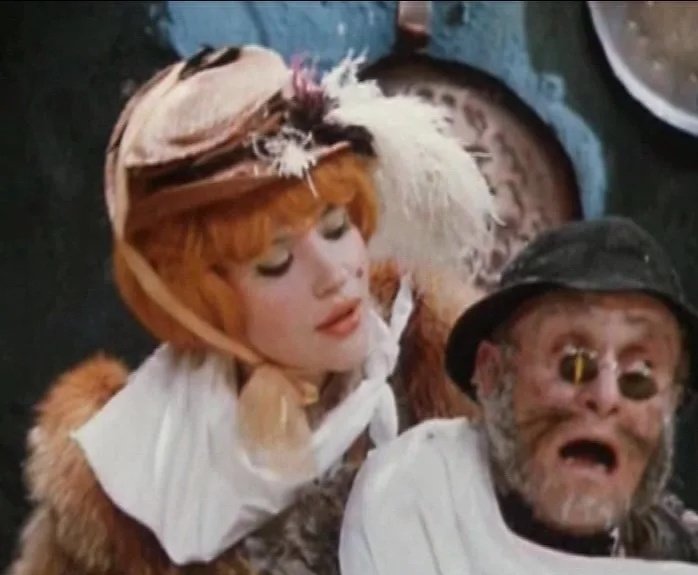 приключения буратино алиса и базилио. кот базилио и лиса алиса бурано фильм. буратино 1975 кот базилио и лиса алиса. буратино фильм кот базилио. какое небо голубое лиса алиса.