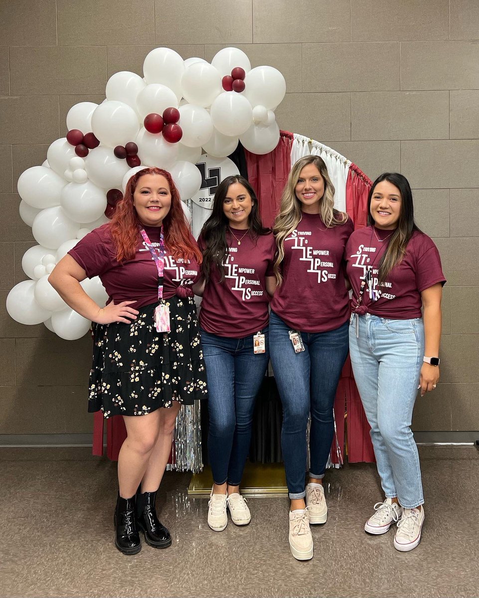 Science7Grissom's tweet photo. I kicked off the 2022-2023 school year with the women that empower me to be a better teacher, colleague, and friend. #Convocation2022 #LJHS #LockhartLions https://t.co/d4pj2yoshQ