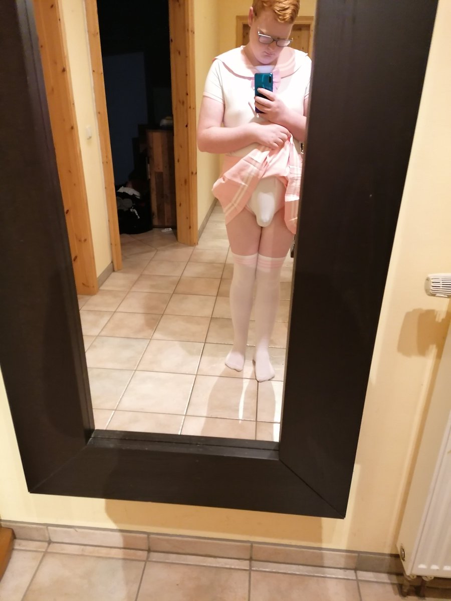 malin_sissy's tweet photo. Got this adorable, from @LittleforBig set in the mail today. 😊❤️ https://t.co/OYpHLA4xGq