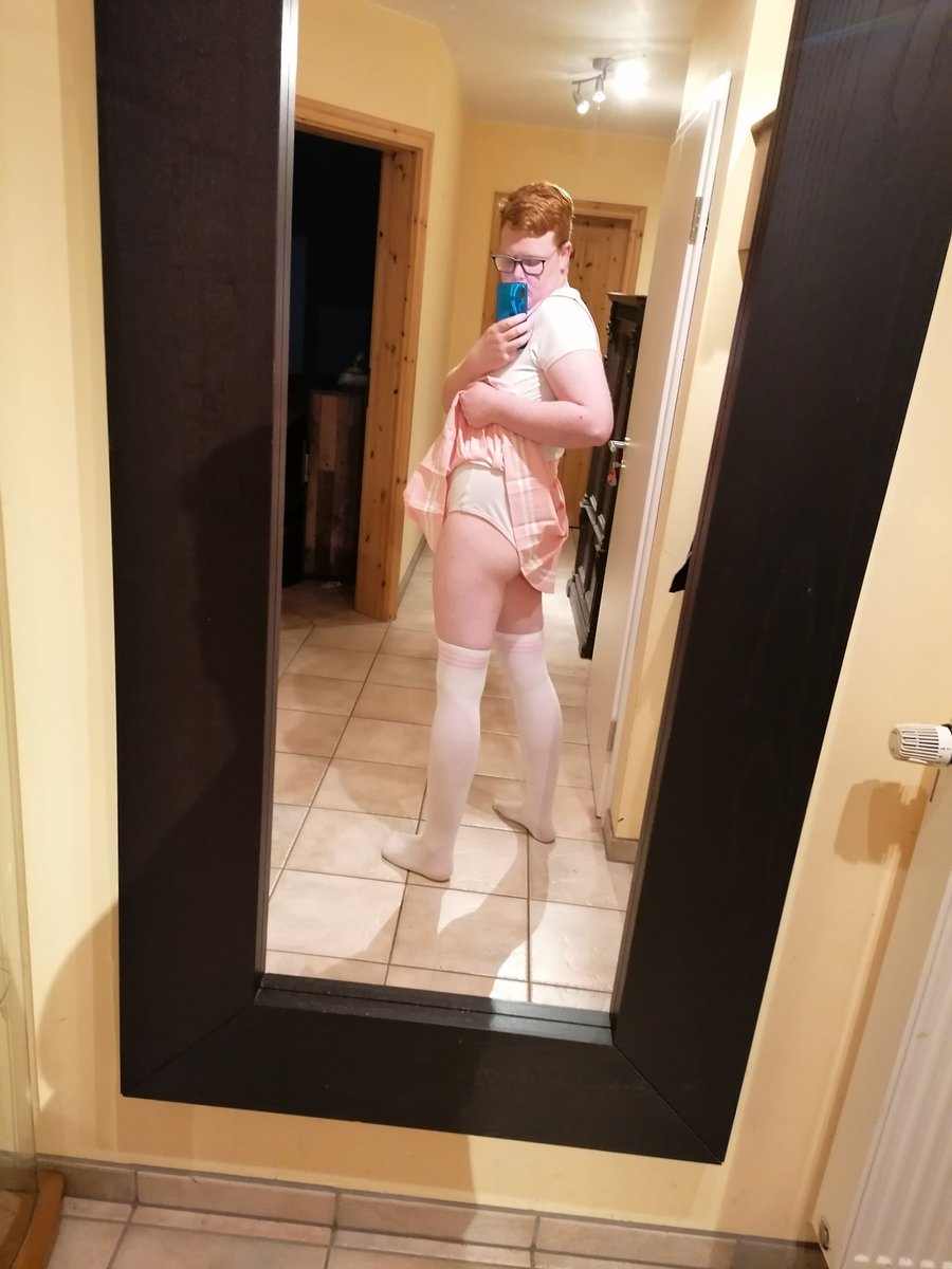 malin_sissy's tweet photo. Got this adorable, from @LittleforBig set in the mail today. 😊❤️ https://t.co/OYpHLA4xGq