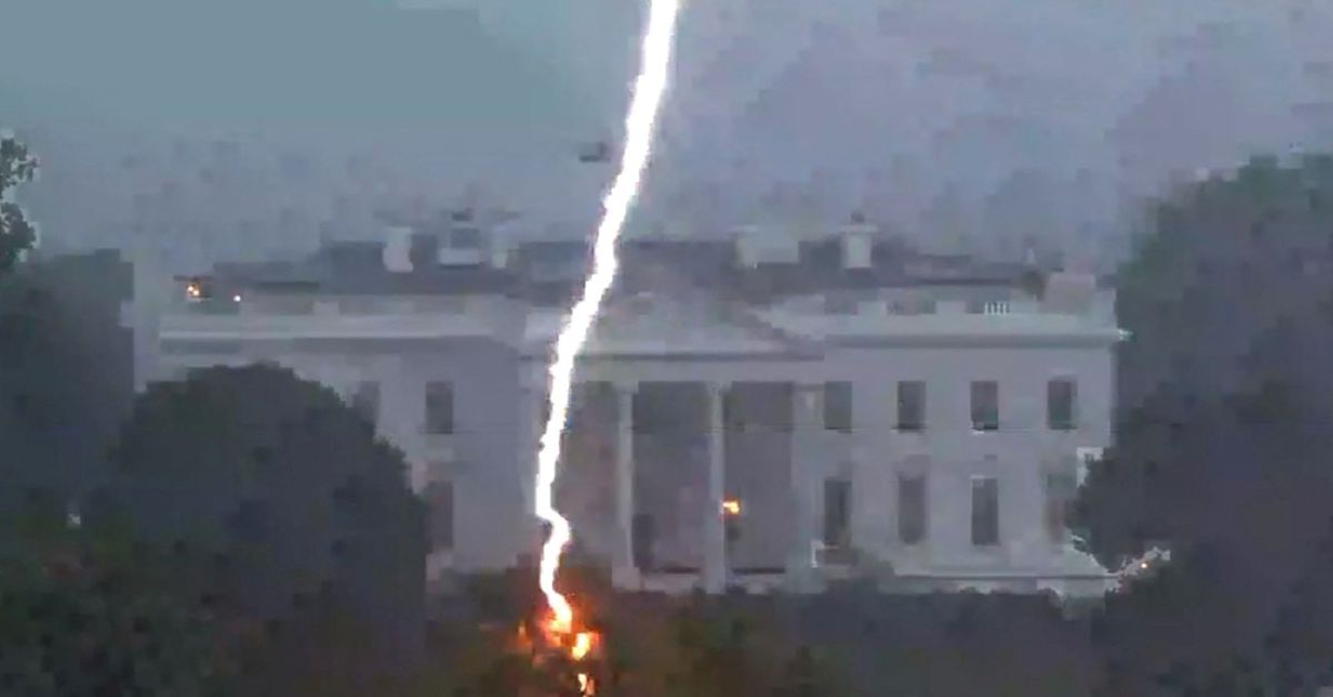Washington DC lightning strike that killed two offers climate warning reut.rs/3bzQ3YQ