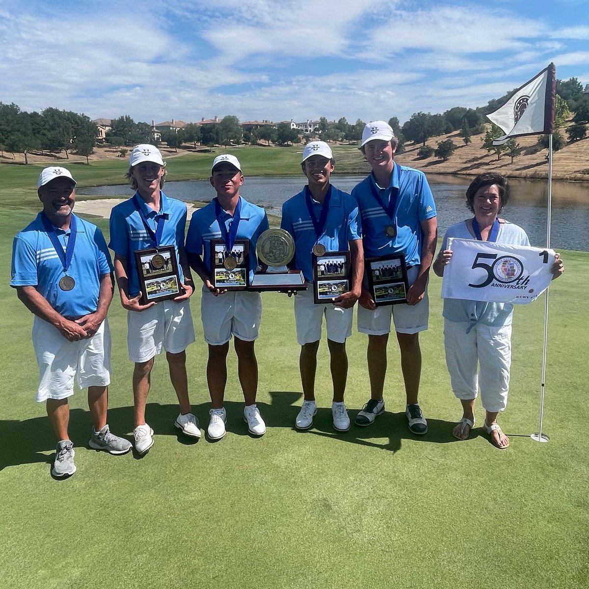 JrAmericasCup's tweet photo. Congrats to Utah @UJGA1984 winning the 50th Junior Americas Cup at The Club at Ruby Hill! Utah shot 20-under par, holding off Arizona (-18) and Southern Cal (-16)! Congrats to Rylan Johnson (-11, Arizona) winning Sally Pini medalist honors!

FINAL RESULTS:
https://t.co/jGYMOi1NKE https://t.co/Jxf4dPnusl