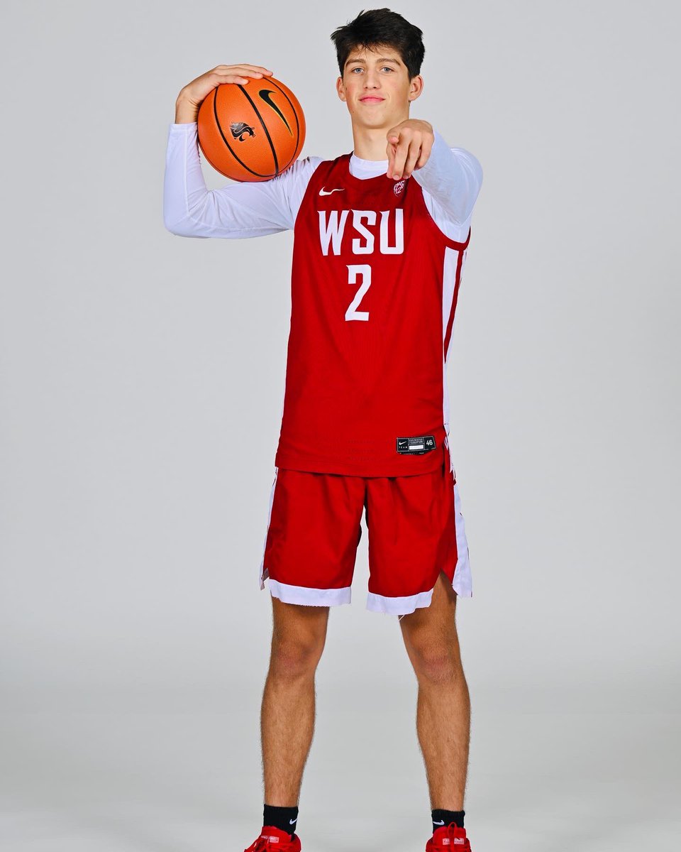 Players Play tweet media