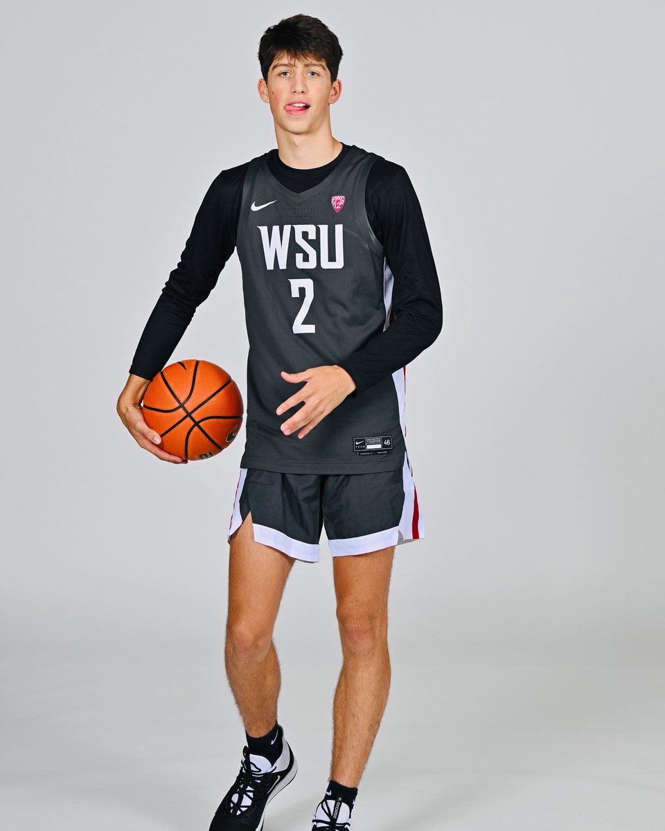 Players Play tweet media