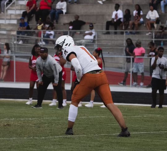 Prospect Spotlight‼️

2023 TE Cash Horswill
Atlantic Coast HS
6’2
210lbs
3.4 GPA
Offer- Valdosta State
<a href="/CashHorswill/">Cash Horswill</a> 
cashhorswill@icloud.com

hudl.com/video/3/147121…