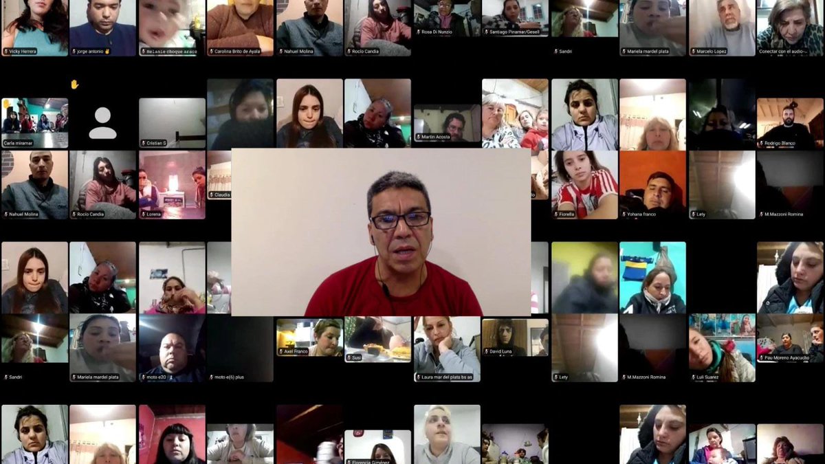 RBlancoLDS's tweet photo. Cerramos la semana con un gran encuentro con nuestro candidato a Presidente @jesusescobarnqn, y cientos de compañeros/as del interior de la Provincia de Buenos Aires. Coraje, ideas y militancia para transformar nuestra Patria 💪🏽 

#JesúsPresidente
#LibresDelSur https://t.co/Gmah2Ianef