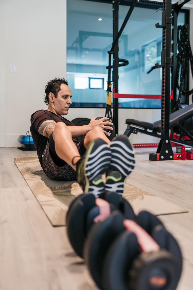 Dr_Sukhi's tweet image. Sometimes you must strip away your old thoughts or "beliefs" around what you can do so that you can vision further.

#ultimatecoherence #nervoussystemreset #expansion #thriving #livingyourdream #bestlife