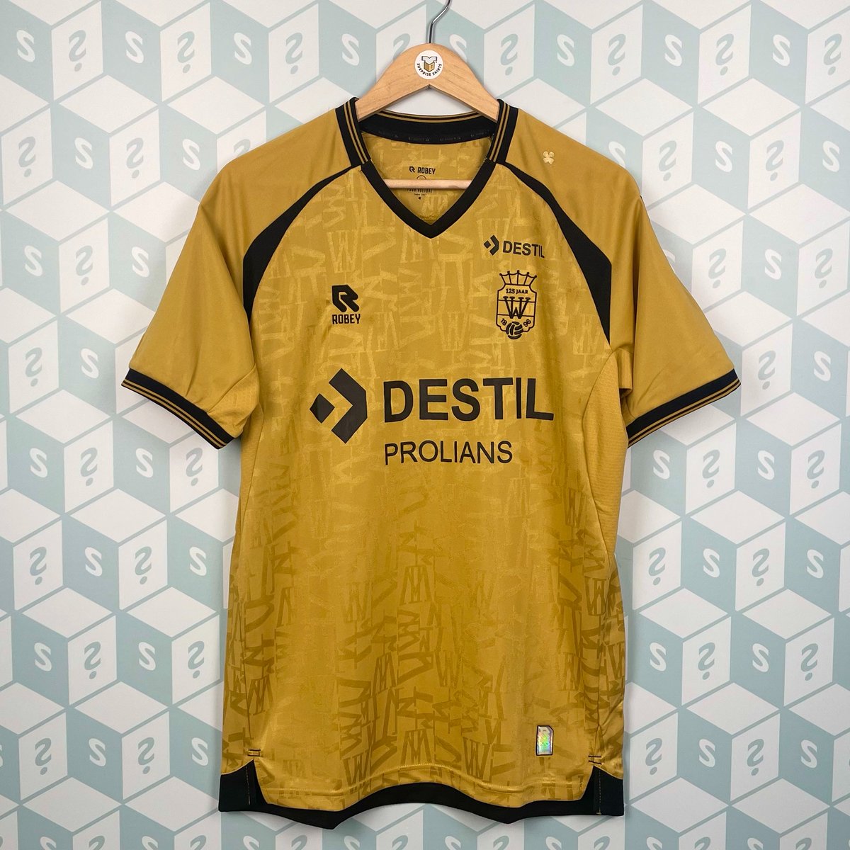 If Mo Salah, Diaz or Nunez SCORE for Liverpool against Fulham today, we'll giveaway a surpriseshirts.co.uk Mystery Box! 🇪🇬🇨🇴🇺🇾

♻️ Retweet
✅ Follow us

That's all you need to do! ❤️ #FULLIV