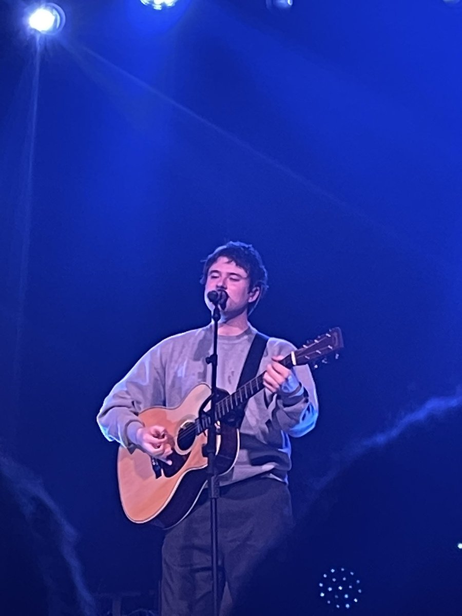 talulahmae's tweet photo. Saw @AlecBenjamin tonight in Glasgow and I couldn’t stop smiling the entire time https://t.co/3Q7pbiHkVb