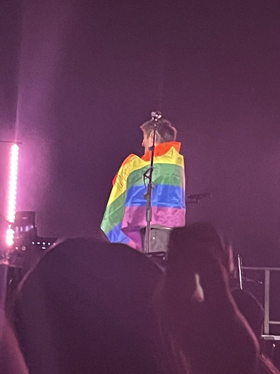 talulahmae's tweet photo. Saw @AlecBenjamin tonight in Glasgow and I couldn’t stop smiling the entire time https://t.co/3Q7pbiHkVb